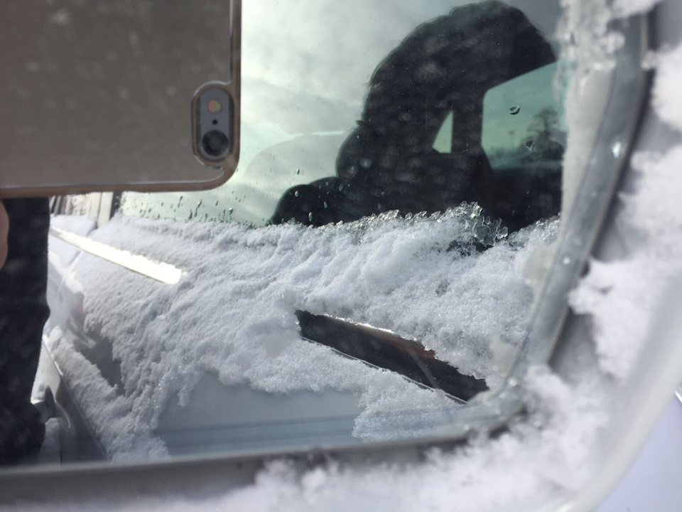 Треснуло зеркало на морозе — Audi Q3 (1G), 2016 года | наблюдение | DRIVE2