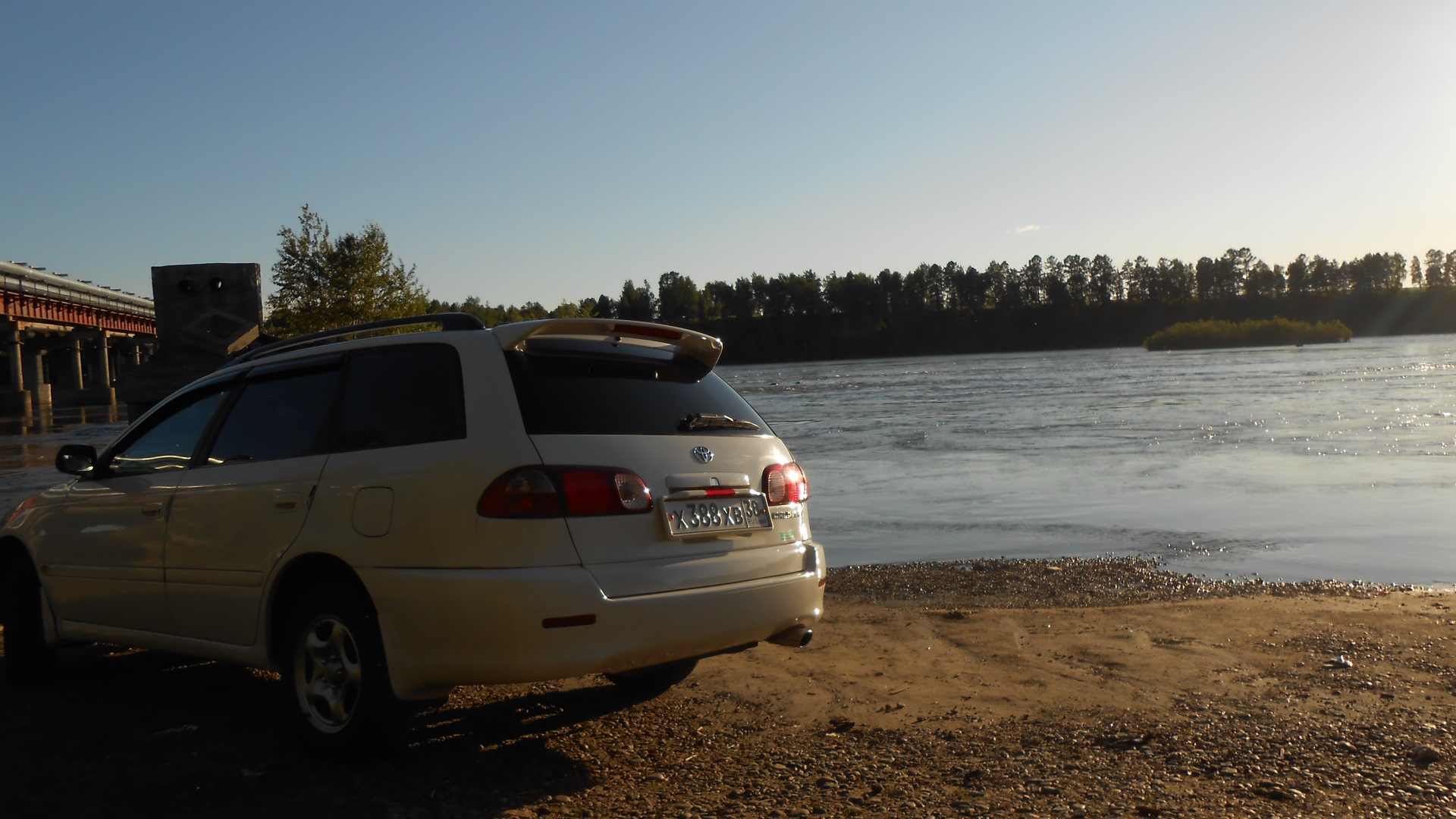 Toyota Caldina 2 поколение с люком