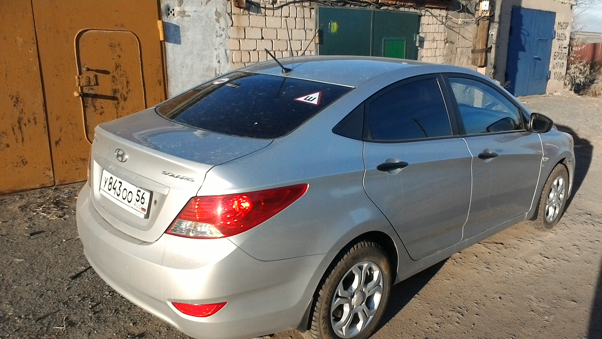 Hyundai Solaris 1.6 бензиновый 2014 | серебро на DRIVE2