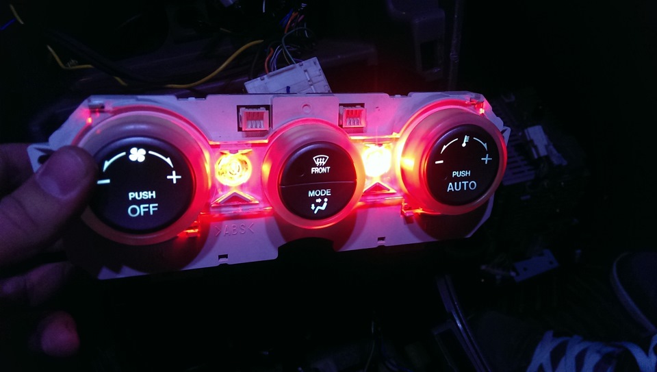 Сменил лампочки на светодиоды — Mazda 6 (1G), 1,8 л., 2002 года