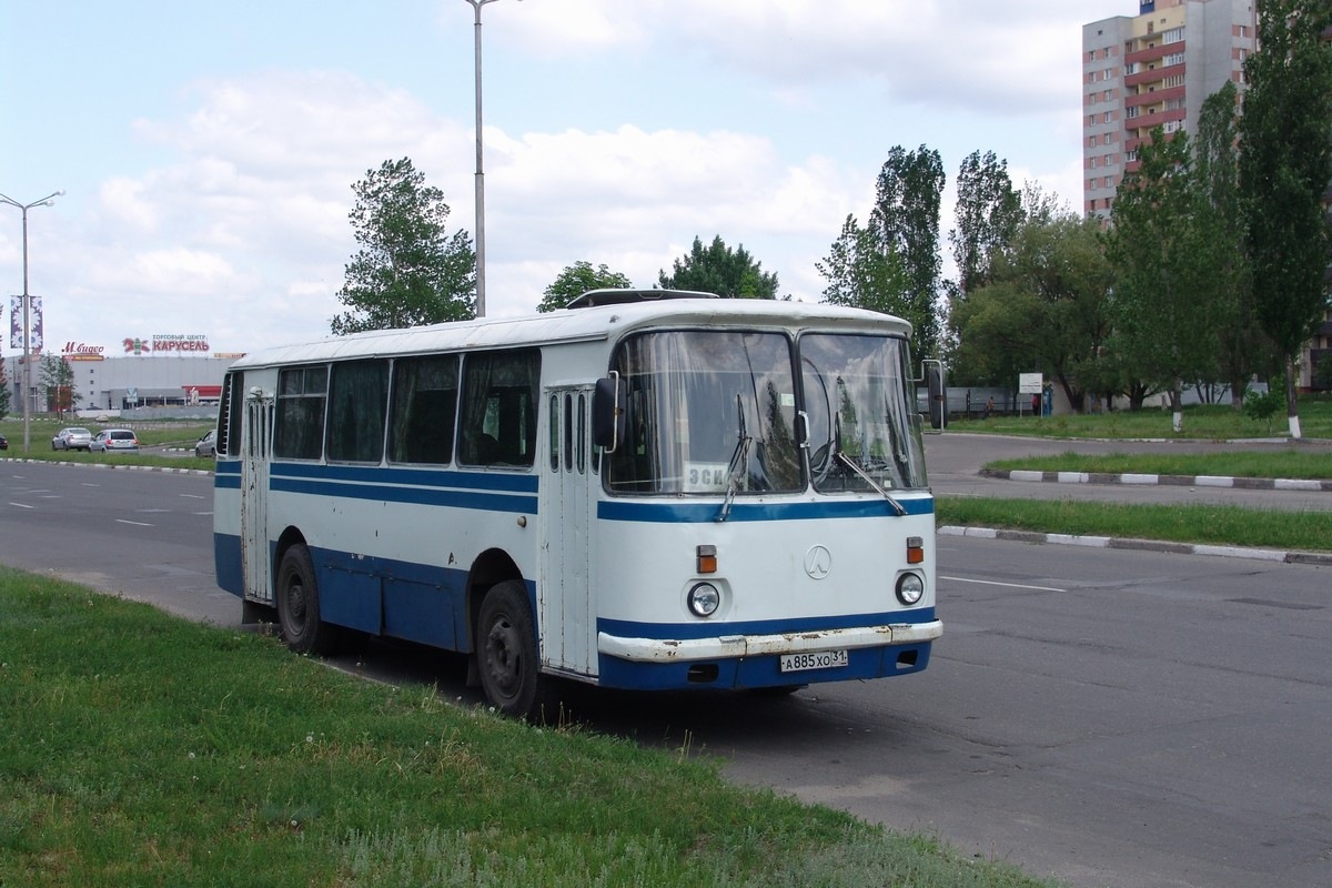 Маршрутки старый оскол. Автобус старый Оскол. ЛАЗ В Старом Осколе. В Курске автобусы ЛАЗ. Автобусы в Старом Осколе.