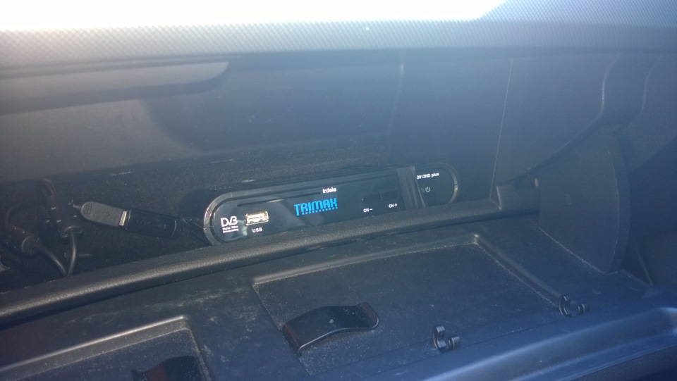 Телевизор в автомобиле. — Skoda Octavia A5 Mk2, 2 л, 2008 года ...