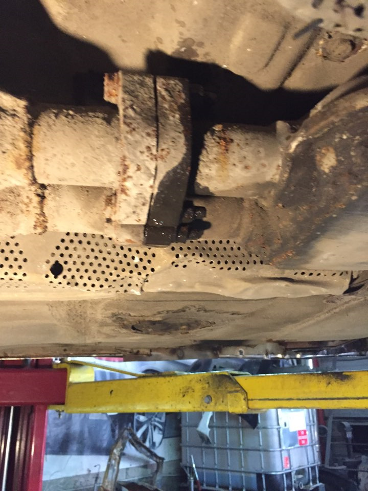 Снятие глушителя — BMW 5 series (E34), 2 л, 1993 года | другое | DRIVE2