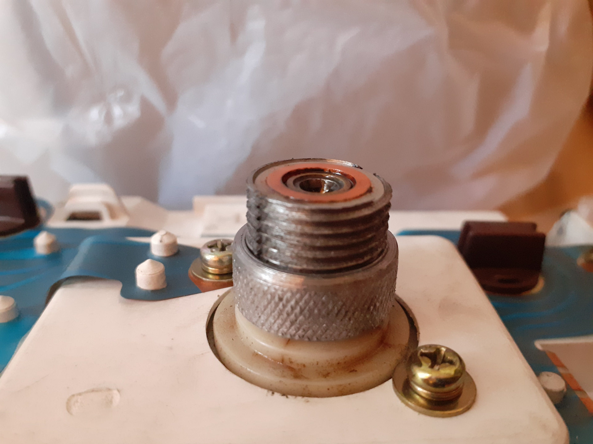 Установка троса спидометра УАЗ на Nissan Vanette Truck 1994года ...