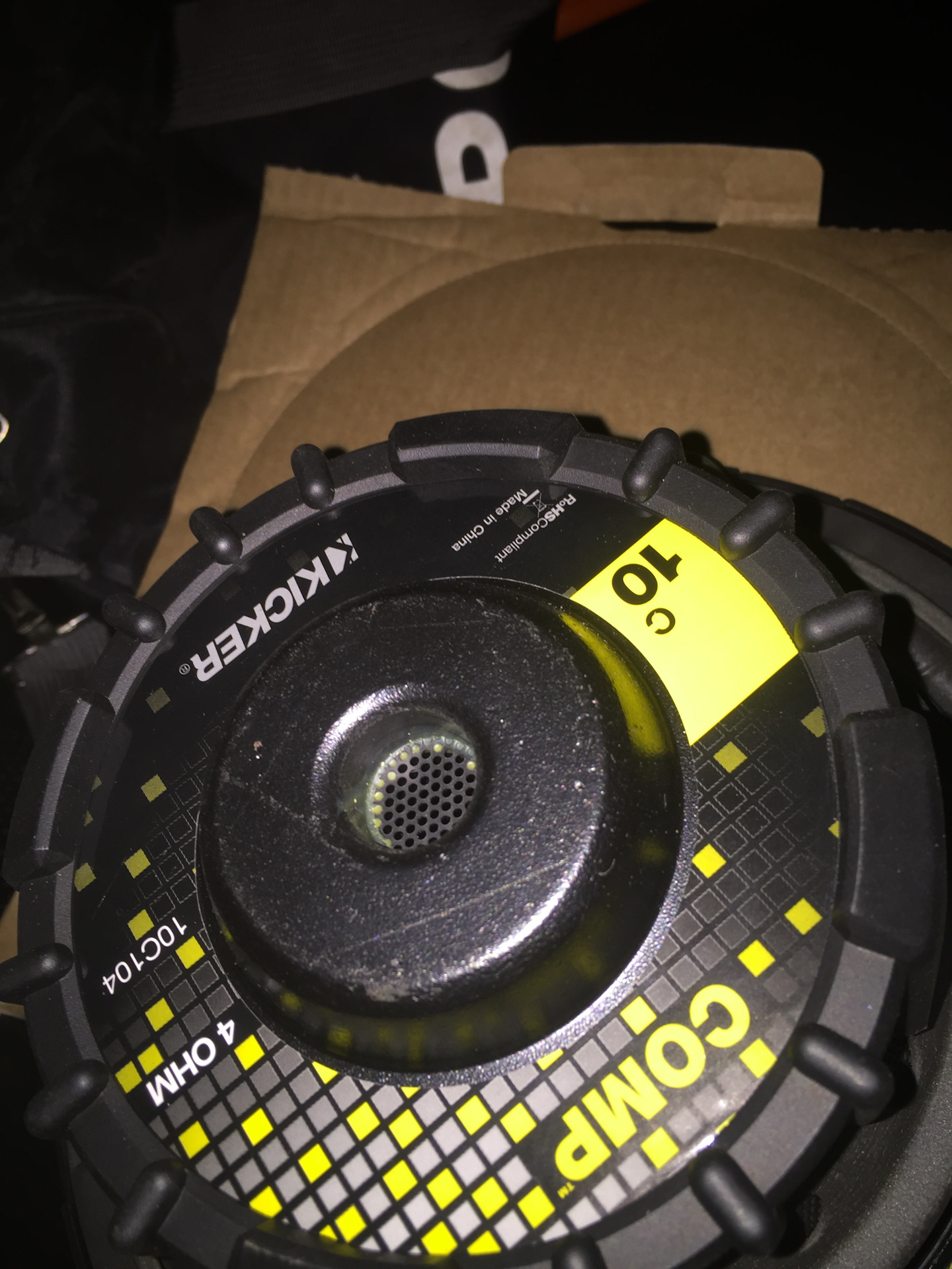 Небольшой сабвуфер. — Ford Focus II Hatchback, 2 л, 2006 года ...