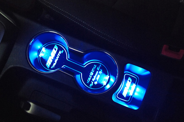 Купить подсветку на авито. Подсветка ручек дверей Hyundai Solaris 1. Hyundai Solaris 2020 с подсветкой. Подсветка Хундай Соната 7. Подсветка USB Solaris 2.