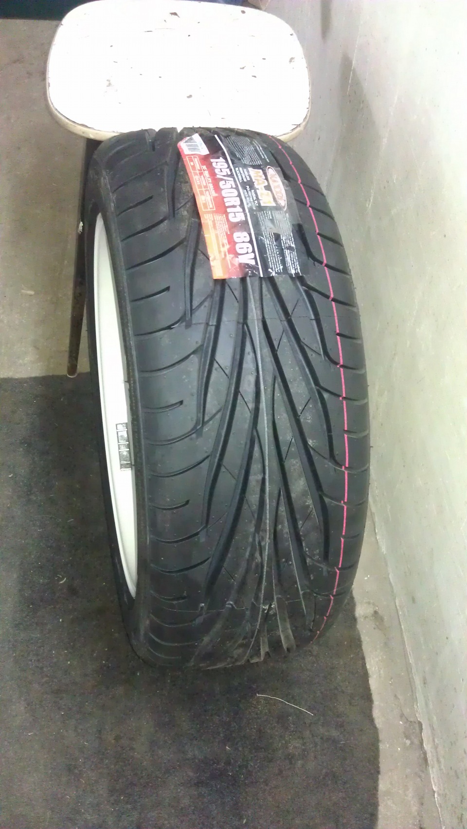 Maxxis Victra MA-Z1 R15 195\50 — Lada 21099, 1,5 л, 1996 года | шины ...