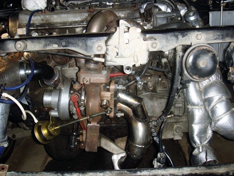 Manifold turbo downpipe installation - Toyota Starlet 13 L 1997