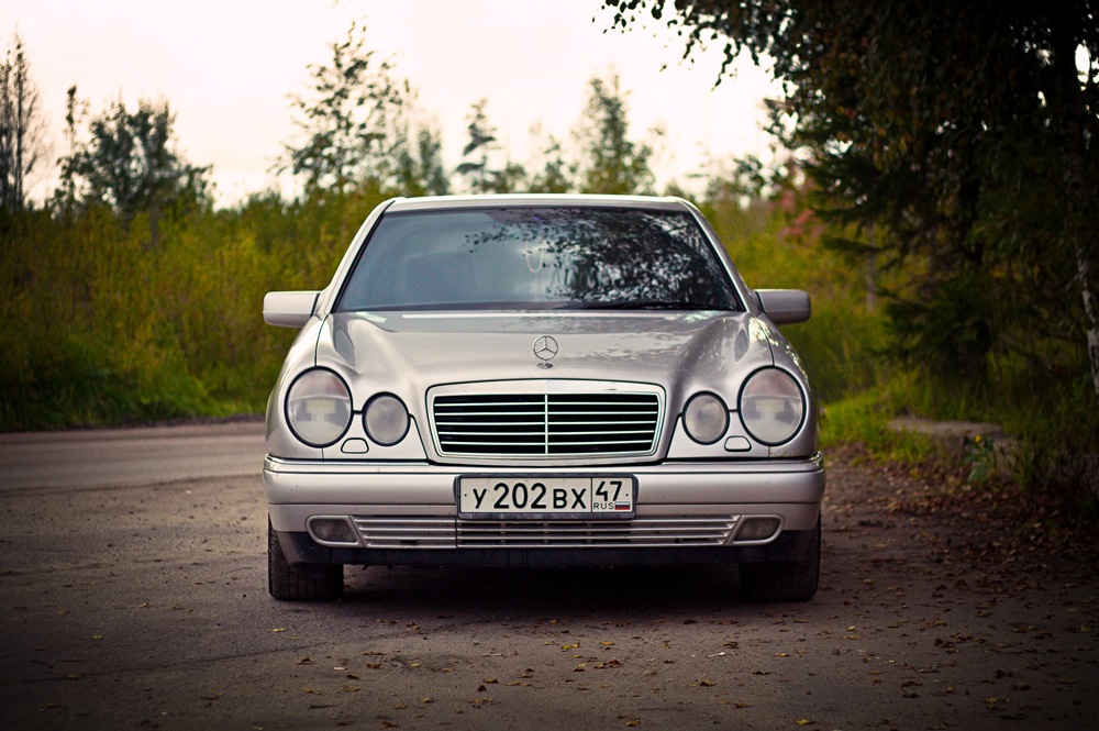 Mercedes e class w210. Mercedes-Benz w210. Мерседес Бенц 210. Мерседес w210 e class. Mercedes Benz e210.