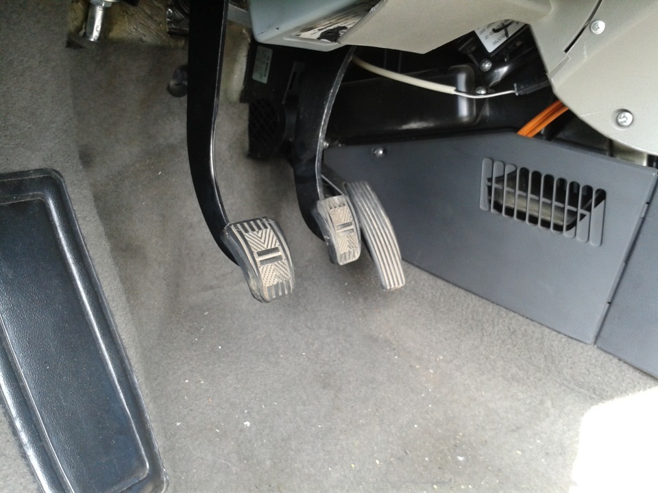 Замена тросика сцепления — LADA Калина хэтчбек, 1,6 л., 2011 года ...