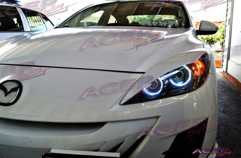 Стекла мазда 3. Mazda 3 ил Custom Headlight. Mazda na8c Headlights квадратные. Мазда 3 бед бой. Мазда 3 2 3 Ешка слепая.