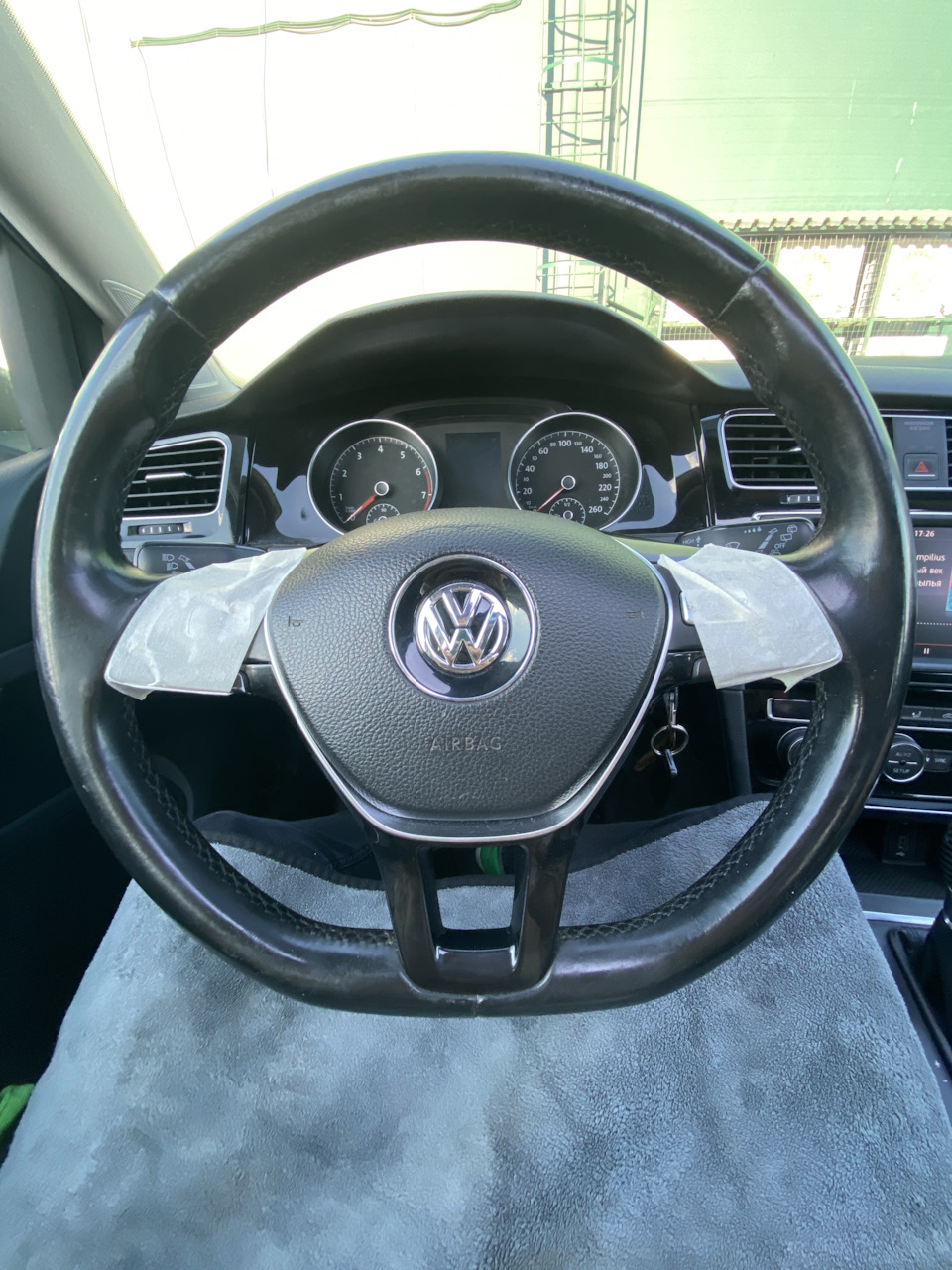 Покраска руля (тест краски) — Volkswagen Golf Mk7, 1,4 л, 2013 года |  своими руками | DRIVE2