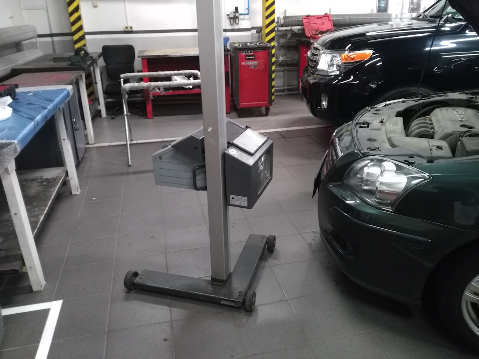 Фото в бортжурнале Toyota Avensis II