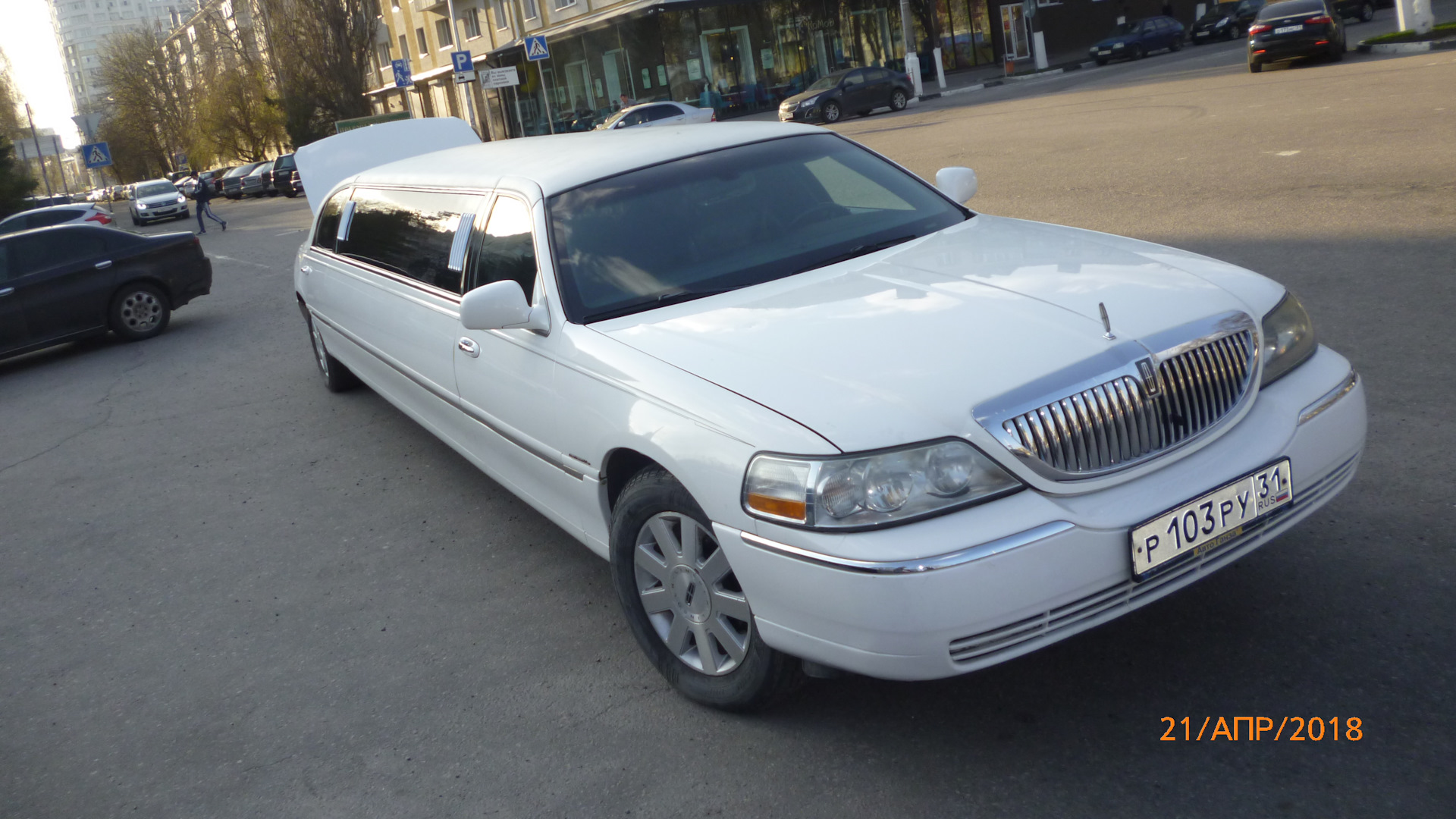 Lincoln Town Car III 4.6 бензиновый 2002 | Лимузин на DRIVE2