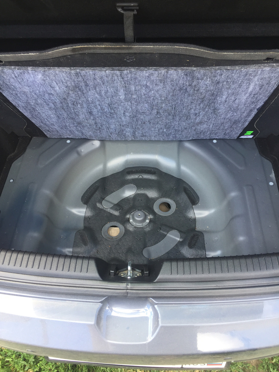 Обнаружил водичку в отсеке для докатке — KIA Ceed (2G), 1,6 л, 2014 ...