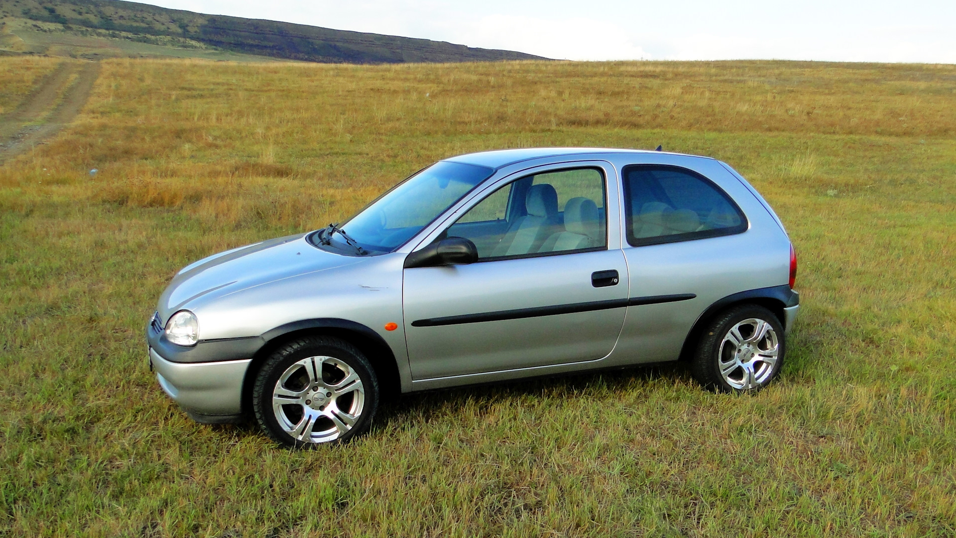 Opel Corsa B 1.4 бензиновый 1996 | Машина для мамы. на DRIVE2