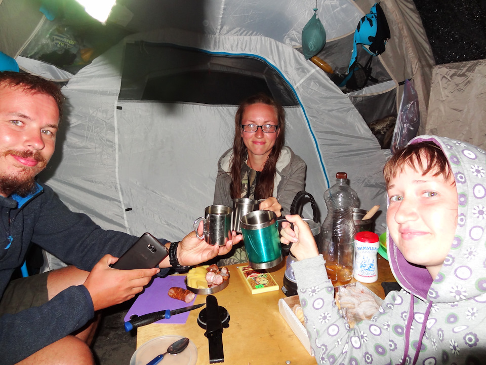 d403a2es 960 Как крепить палатку на песке