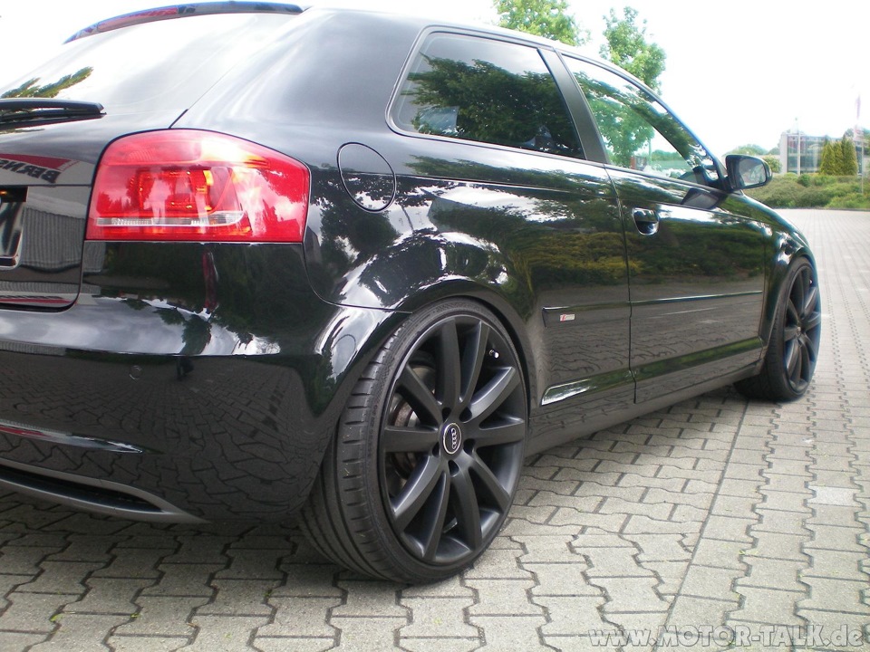 S a 3 7 b p. Ауди а3 r18. Audi a3 8p диски. Диски Ауди а3 s line. Audi a3 r18 хэтчбек.