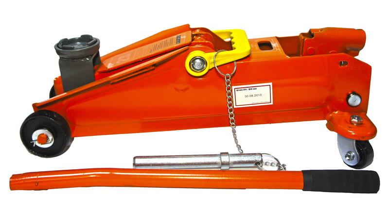 Ombra oht102. домкрат не поднимает под нагрузкой. подкатной домкрат тотал. жабка гидравлический домкрат. домкрат бутылочный гидравлический ombra oht132 (32 т).