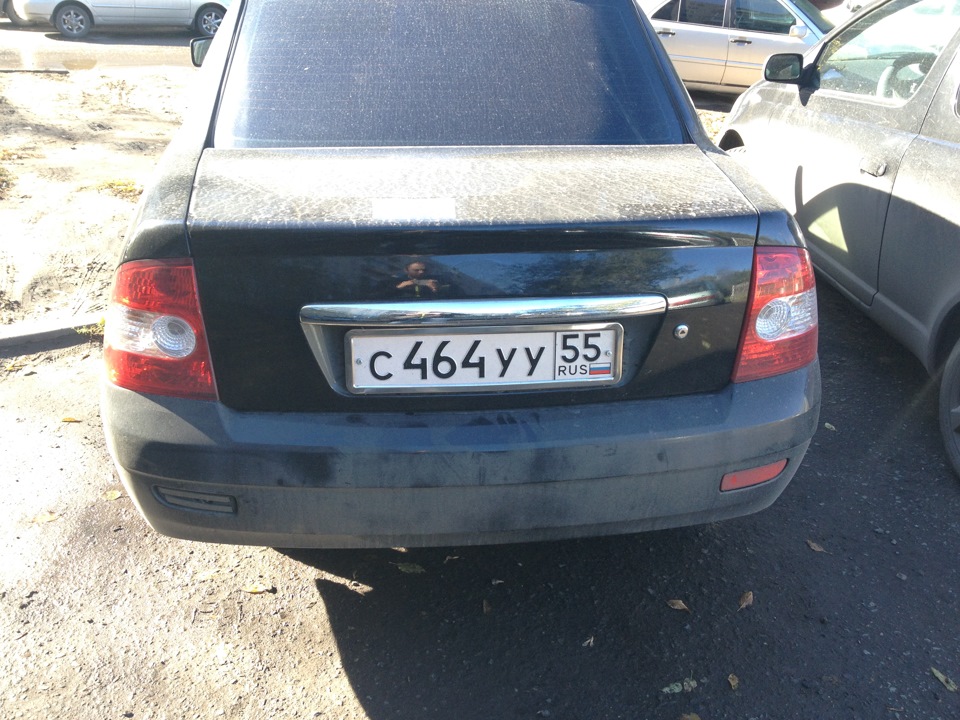 Удаление "шильдиков" с крышки багажника — Lada Приора седан, 1,6 л ...