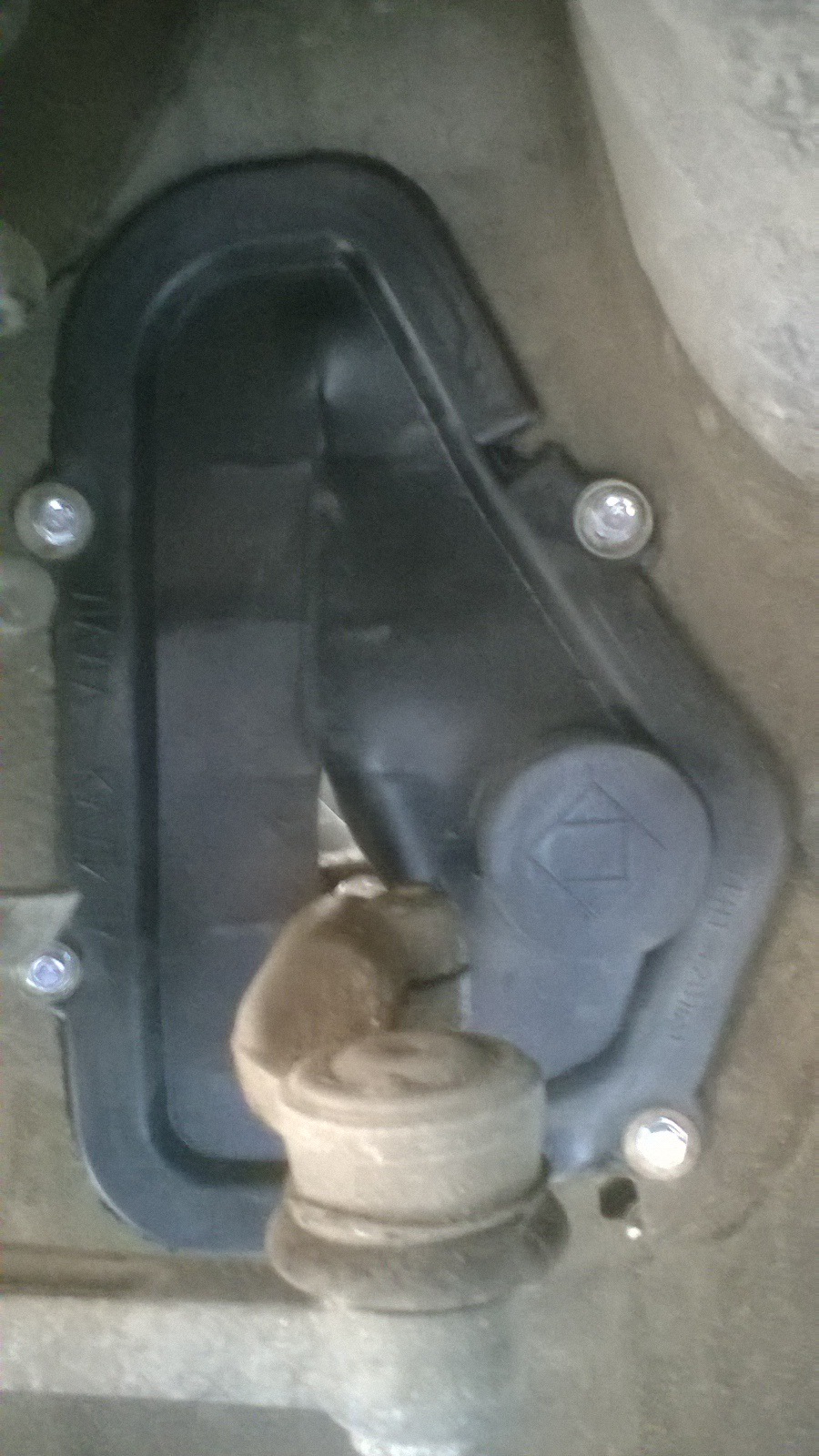 Установка заглушек проемов рулевых тяг на Калину 2 — DRIVE2