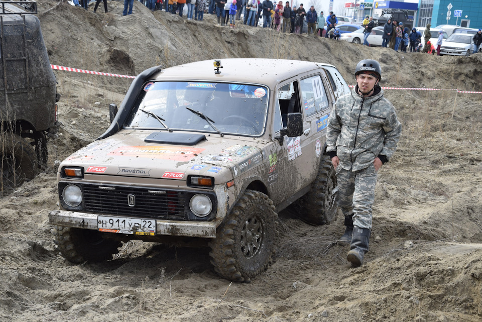 вот не поверите, спринт в разгаре, но ехать некуда… — Lada 4x4 3D