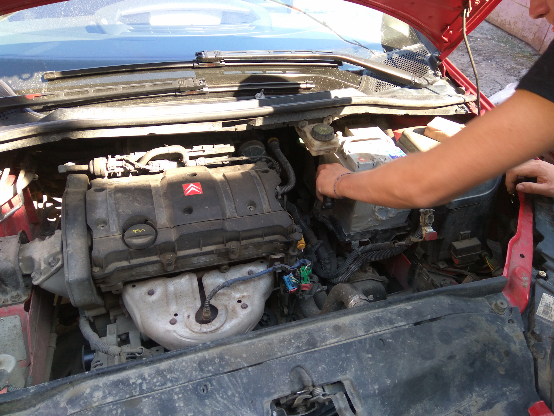 Втягивающее, дворники, кондер, Первомай — Citroen C4 (1G), 1,6 л, 2007 ...