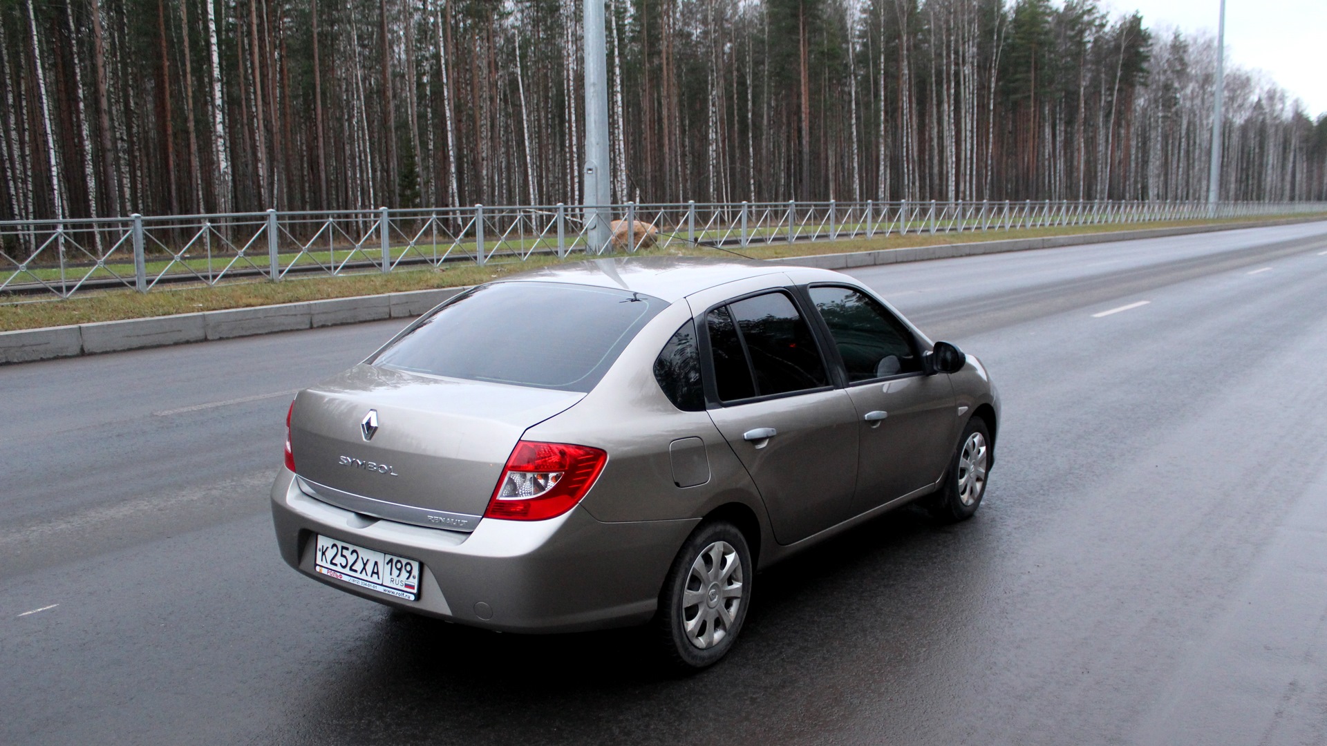 Рено симбол 2010 год. Renault symbol 2. Renault symbol 2010. Серый Рено Симбол 2. Рено Симбол 2010.