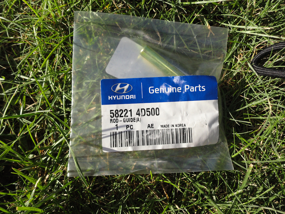 HYUNDAI/KIA 58221-4D500 — Hyundai Getz. Found on photo: 582214D500