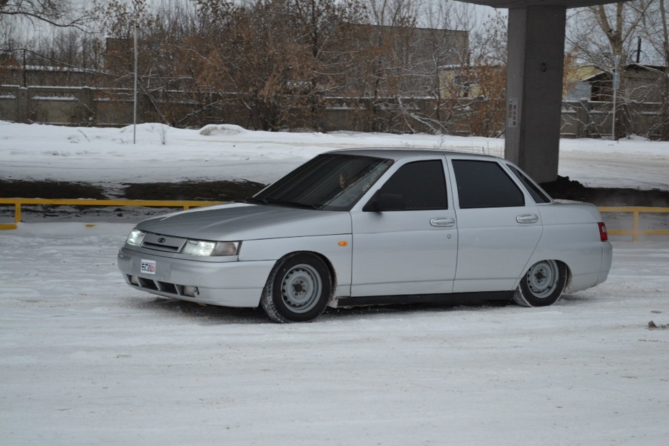 ВАЗ 2110 Bunker серебристая