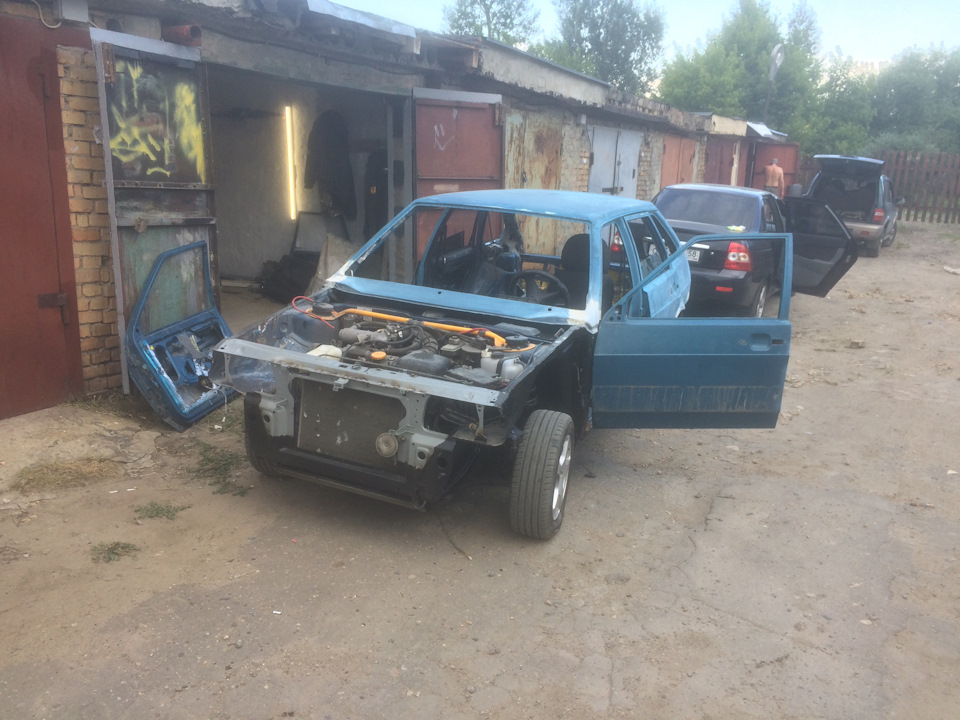 Подготовка к покраске раптором — Lada 2114, 1,5 л, 2005 года | своими ...