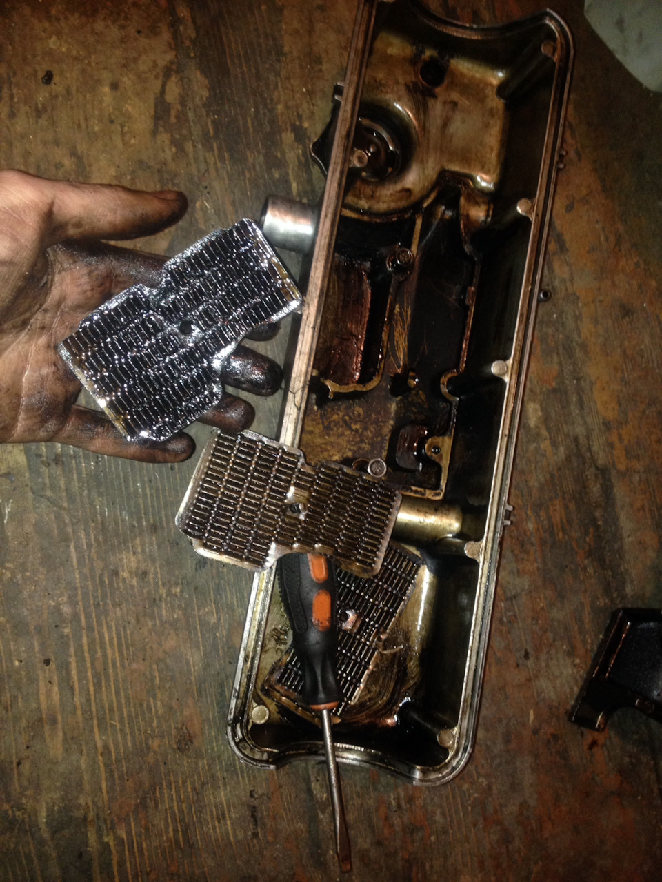 Причина появления масла на двигателе и в карбюраторе — LADA 21083, 1,5 ...