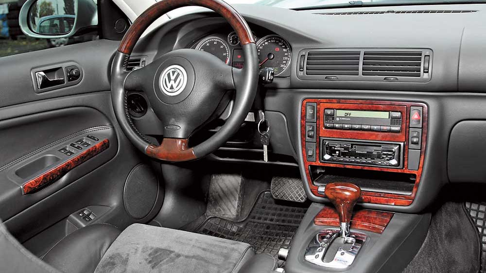 Фольксваген б5 салон. Фольксваген Пассат б5 салон. Volkswagen Passat 5б салон. VW Passat b5 салон. Фольксваген Пассат б5 универсал салон