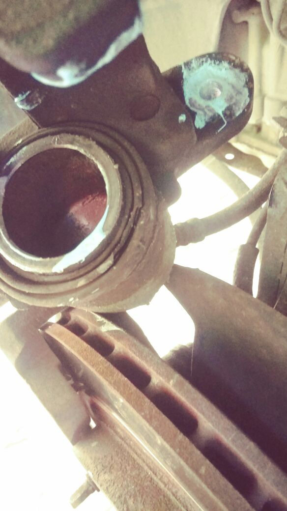 Замена пыльника тормозного цилиндра и пыльника рулегого наконечника ...
