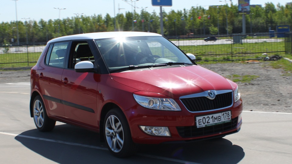 Skoda Fabia 2009 вишнёвая