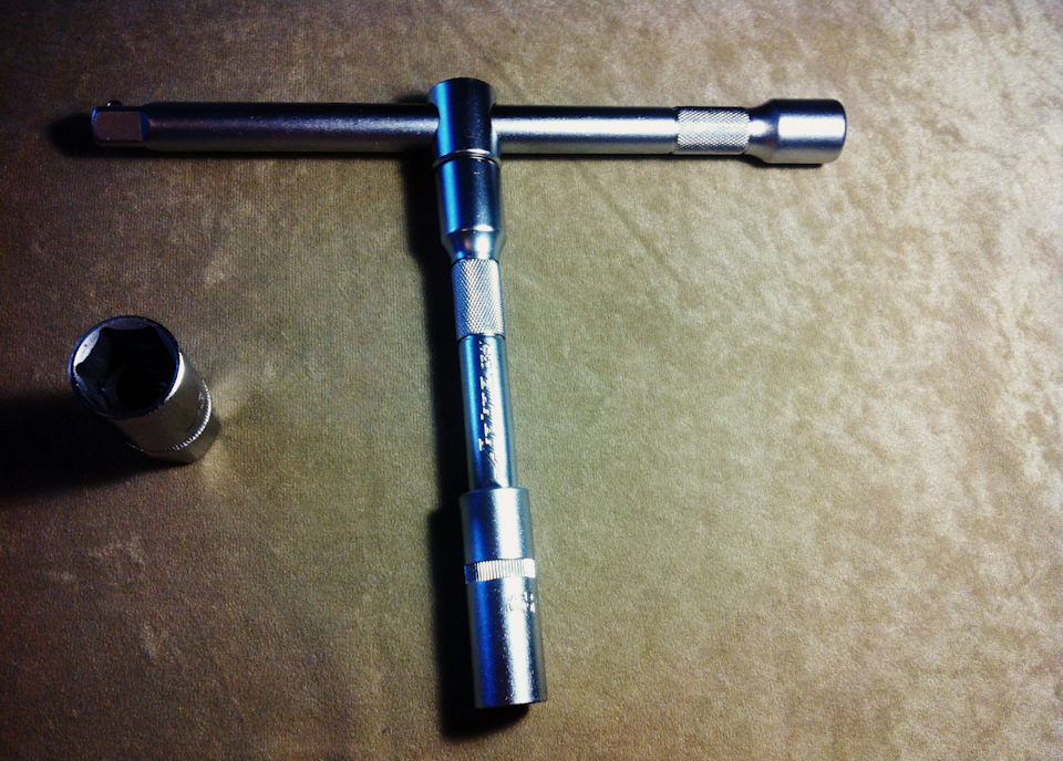 Адаптер для Т-образного воротка 1/2 дюйма — Lada 21124