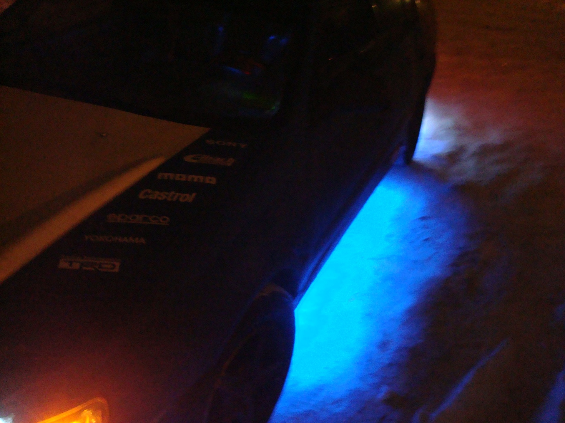 Underbody lights in a circle - Toyota Carina E 20L 1995