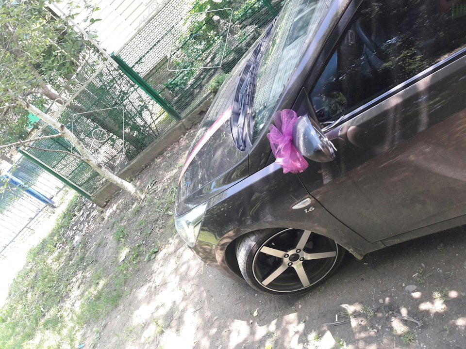 Наряженая красавица — Hyundai Solaris Hatchback, 1,6 л, 2015 года ...