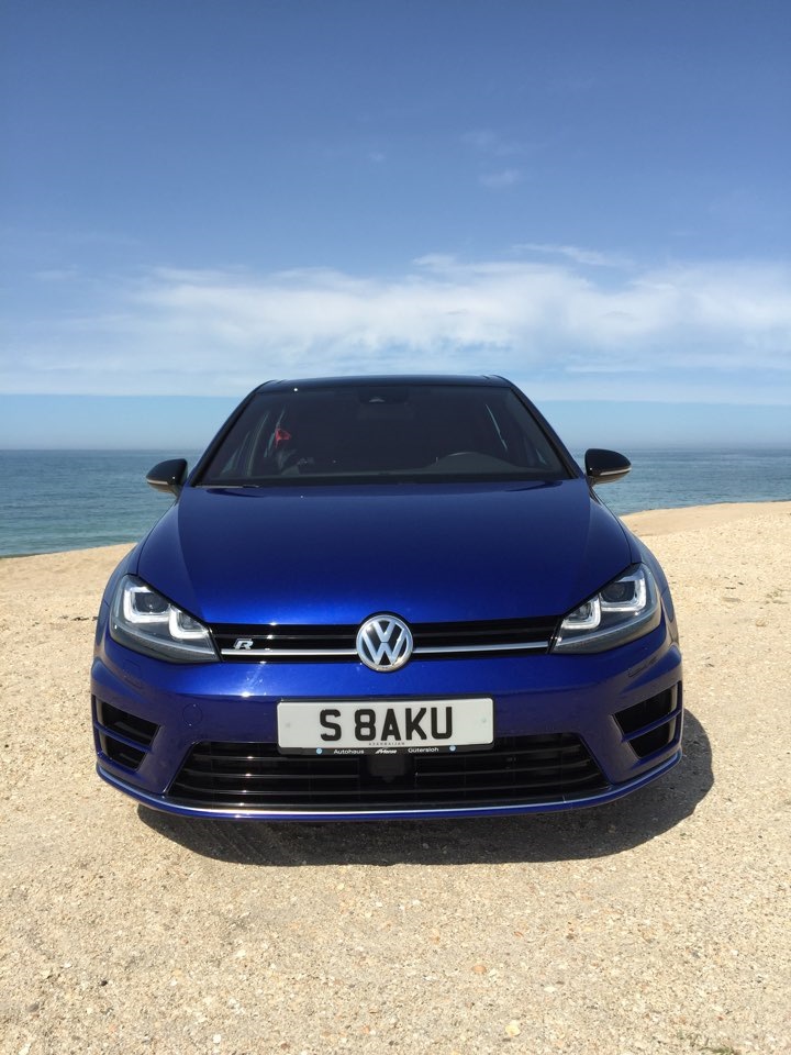 На пляже — Volkswagen Golf R Mk7, 2 л, 2014 года фотография DRIVE2