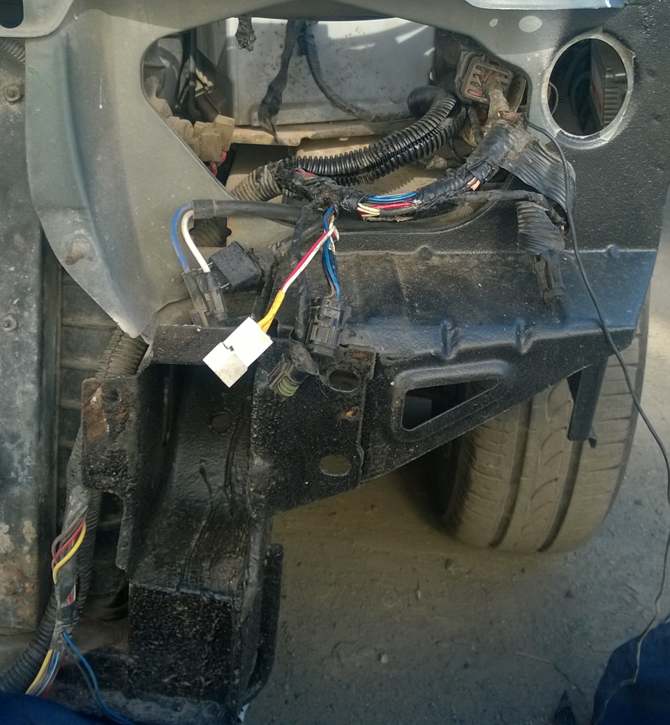 Днище дэу нексия n150. d46aa0as 960. Днище дэу нексия n150 фото. Днище дэу нексия n150-d46aa0as 960. картинка Днище дэу нексия n150. картинка d46aa0as 960. Доброго времени суток ребята, подписчики и так мимо проходящие картинки посмотревшие!Сегодня расскажу и покажу то чего происходит с машиной, а ничего до недавнего времени не происходило. КсюшкЕ просто висела на подъёмнике. Но все течет, всё меняется, и вот работа "закипела". Напомню какой мы её оставили в прошлой записи.И так включаем play, поехали