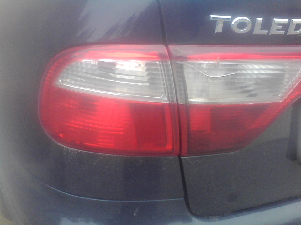 Не работает задний левый поворотник — SEAT Toledo (2G), 1,6 л, 1999 ...