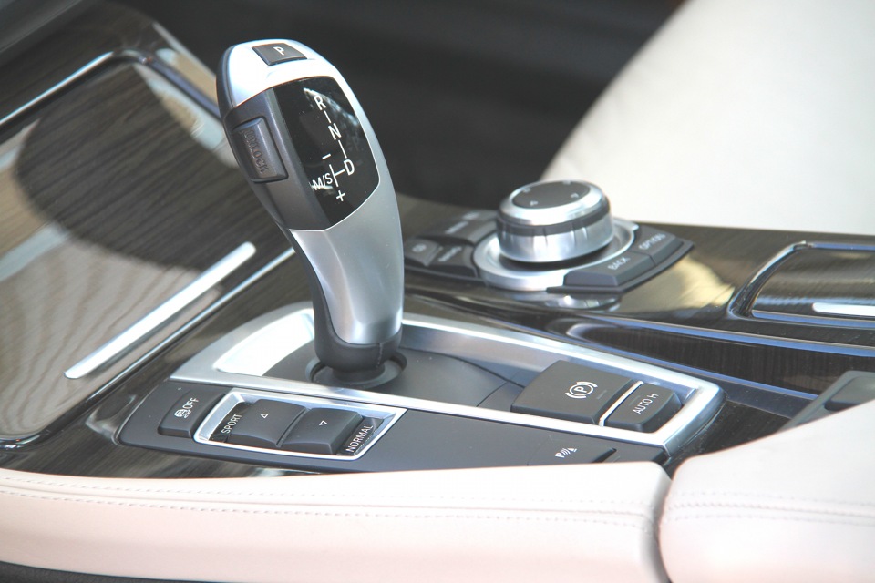 Salon Bmw 5 Series 3 0 L 2010 Goda Na Drive2