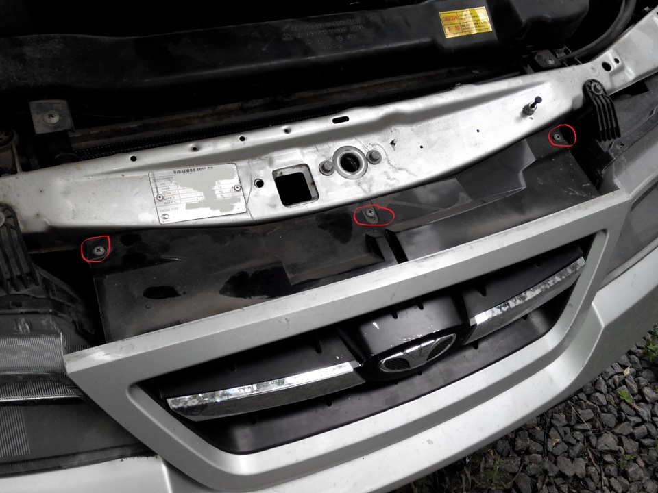 Сетка в радиаторную решетку — Daewoo Nexia (N150), 1,5 л, 2008 года ...