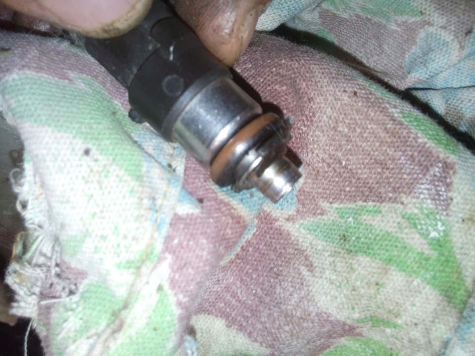 Масло в колодцах свечей — Lada 21124, 1,6 л, 2007 года | своими руками ...