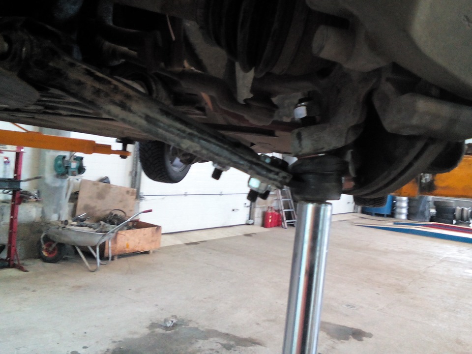 #0053. Замена шаровой опоры — Ford Focus Hatchback II, 1,6 л, 2008 года ...