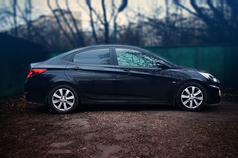 Черный солярис. Hyundai Solaris черный. Hyundai Solaris 2011 черный. Hyundai Solaris 2011 Black. Hyundai Solaris 1 черный.