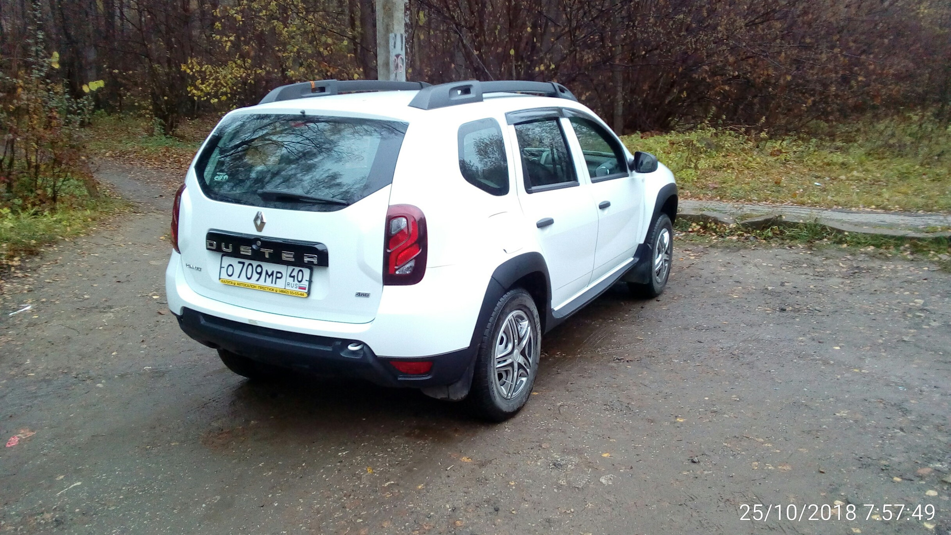 Renault Duster (1G) 1.6 бензиновый 2018 | белый лед на DRIVE2