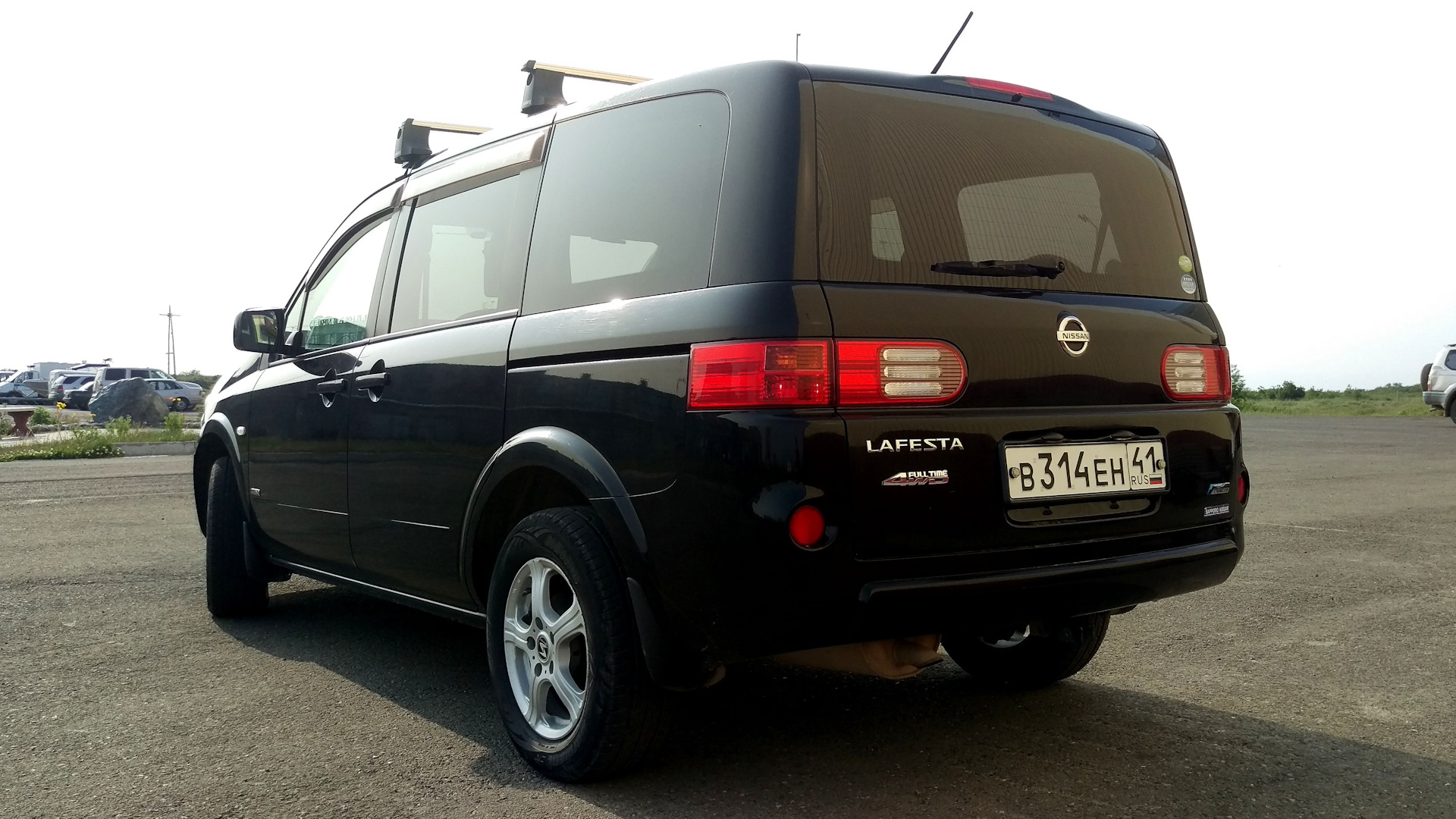 Nissan Lafesta (1G) 2.0 бензиновый 2010 | 