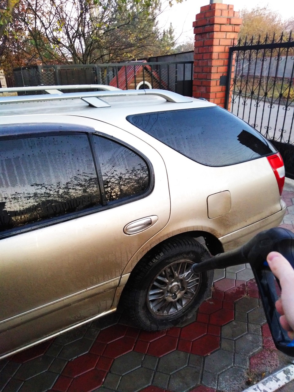 👀<воры ВОЗЛЕ ДОМА ПАСУТ!>🕵🏻‍♂️ + мойка (2е фазы) перед ремонтом! —  Nissan Cefiro Wagon, 2 л, 1999 года | мойка | DRIVE2