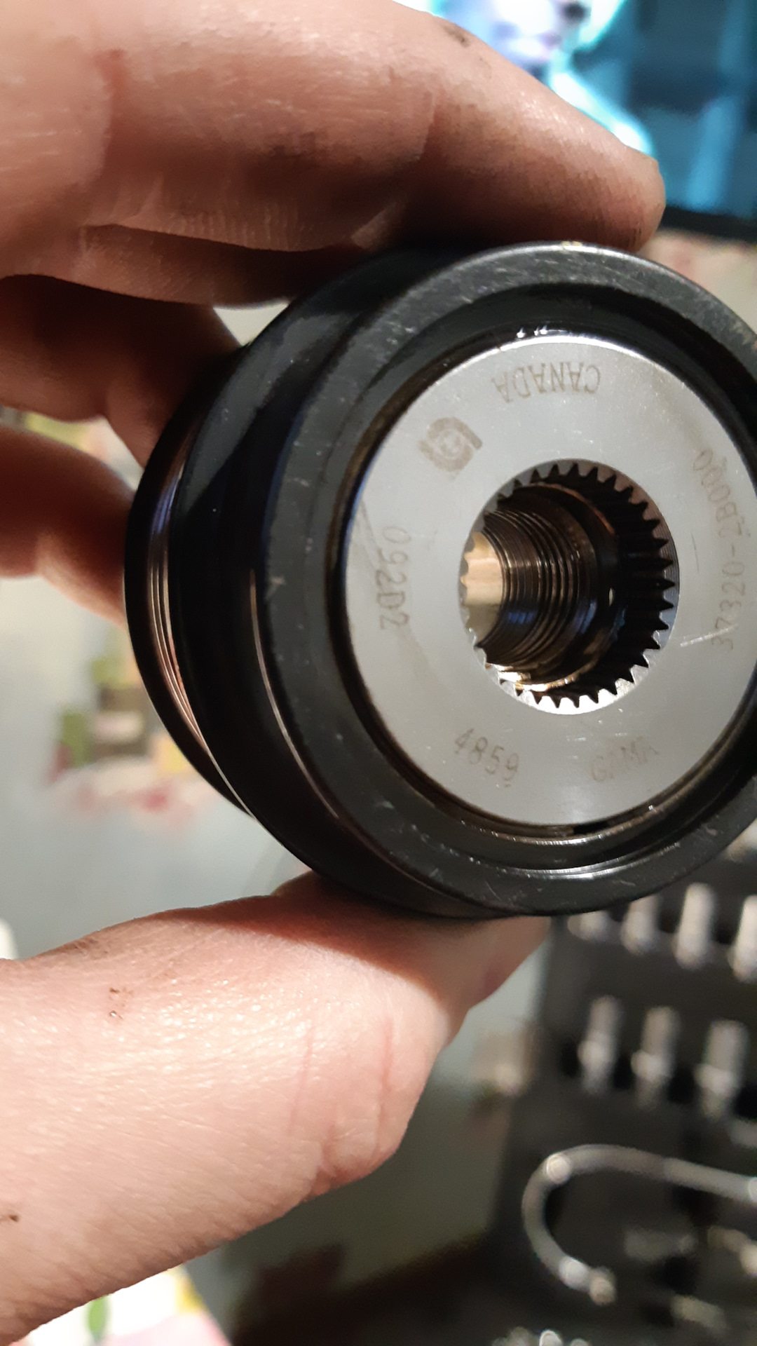 Как разобрать обгонную муфту генератора. 4. Обгонная муфта генератора на рено дастер. Обгонная муфта генератора пежо 408. Обгонная муфта подшипник hf6205.